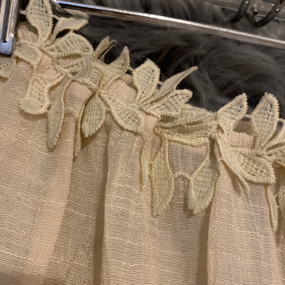 Ivory blouse - Picture 4 of 5
